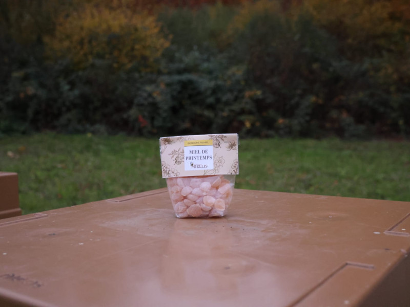 Les bonbons au miel de printemps chez notre apiculteur partenaire