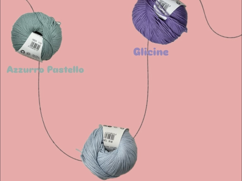 Azzurro pastello, cielo invernale e glicine